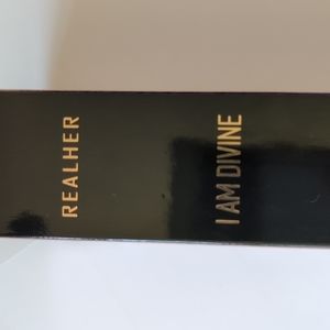 I Am Divine Power Wear Probiotic Foundation